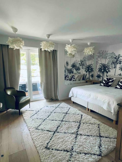 Zen villa with pool (max 6 people)