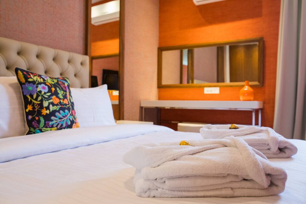 Room 1
