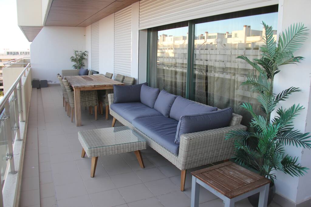 balcony
