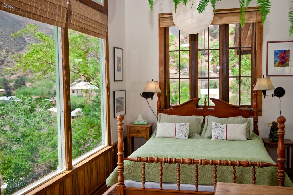 queen bed