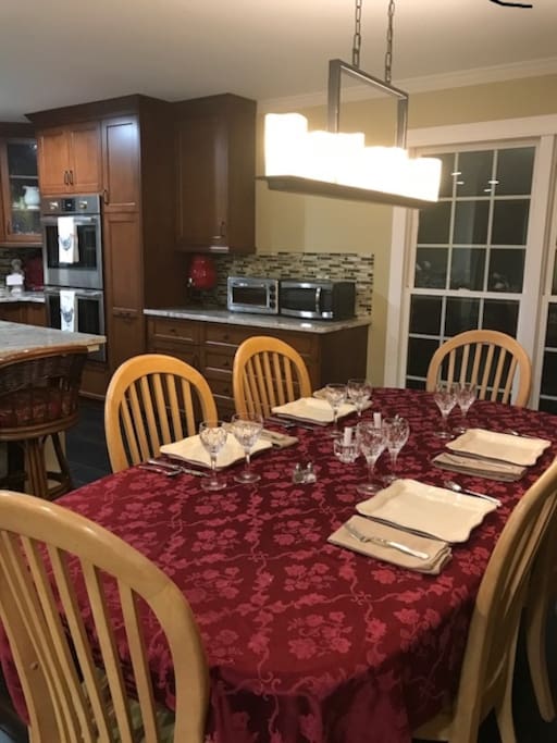 Dining room/kitchen iopen area