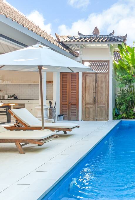 Get Villa Soleh Seminyak Images