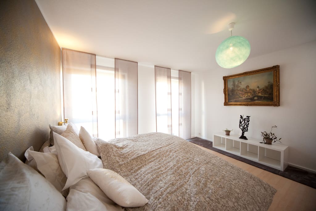 Schlafzimmer 1