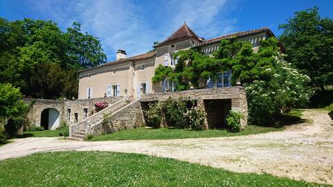 L 'Ameille 19th Family home near Cahors
