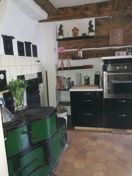 alter Holzherd, old wooden stove