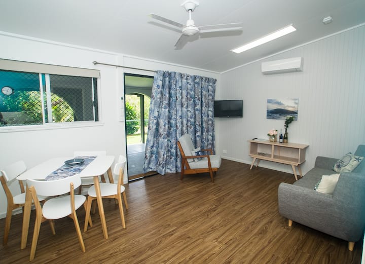 Four Winds Holiday Units Unit 2. Apartments for Rent in Cooktown, Queensland, Australia Airbnb
