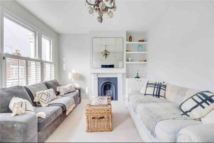 Gorgeous 2 Bed Apartment With Office Fulham - Waterloo Station - London