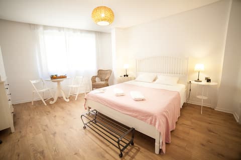 Top Airbnb: Renovated 160m² house with 100m² Rooftop en Conde De Ureña