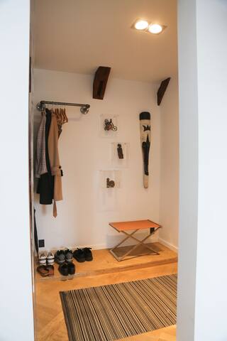 Penthouse w. rooftop & view gallery image 3