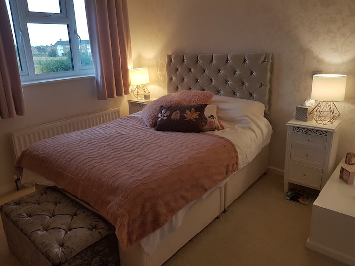 A Peaceful, Cosy House In A Quiet Village - Stevenage