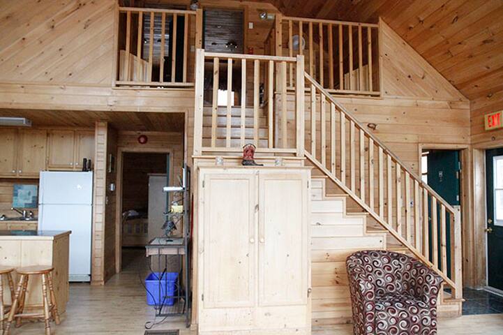 Broadleaf Mountain Chalet gallery image 5
