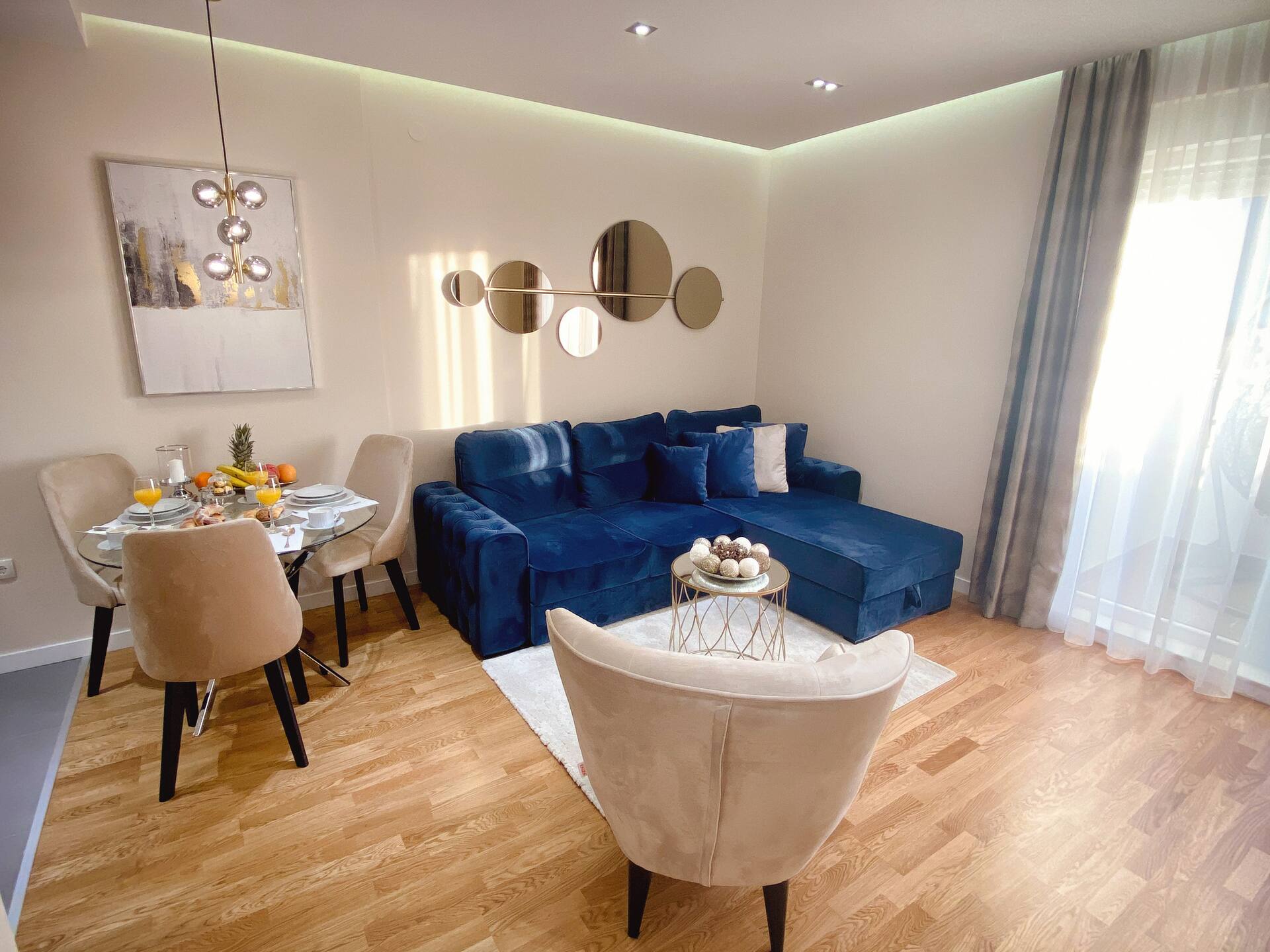 Tiffany Lux Apartment — photo 4