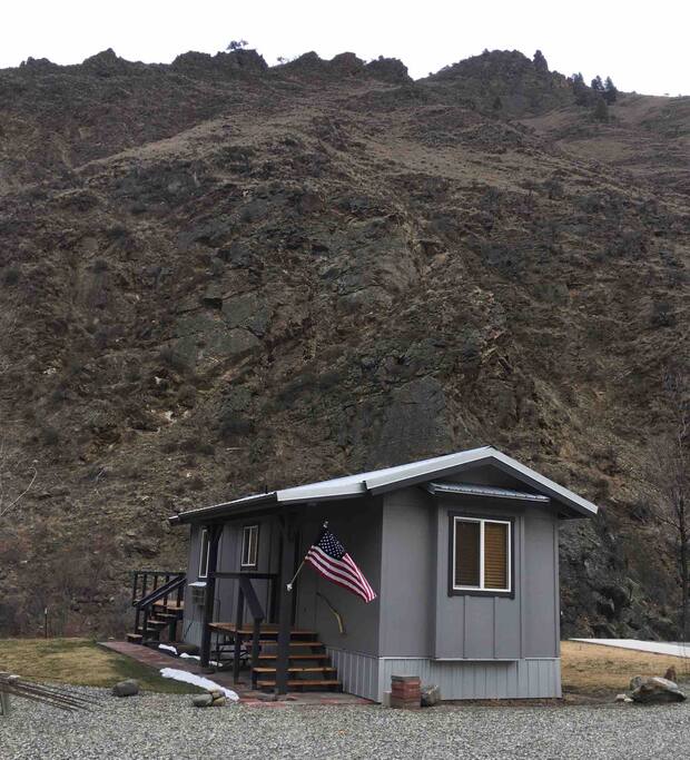 A Little Piece Of Heaven Cabins for Rent in Riggins, Idaho, United States