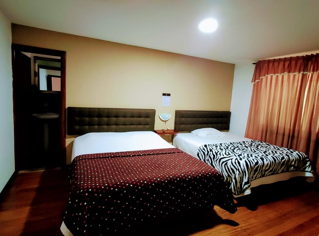 ห้องเตียงใหญ่ (สองเตียงครึ่ง) 