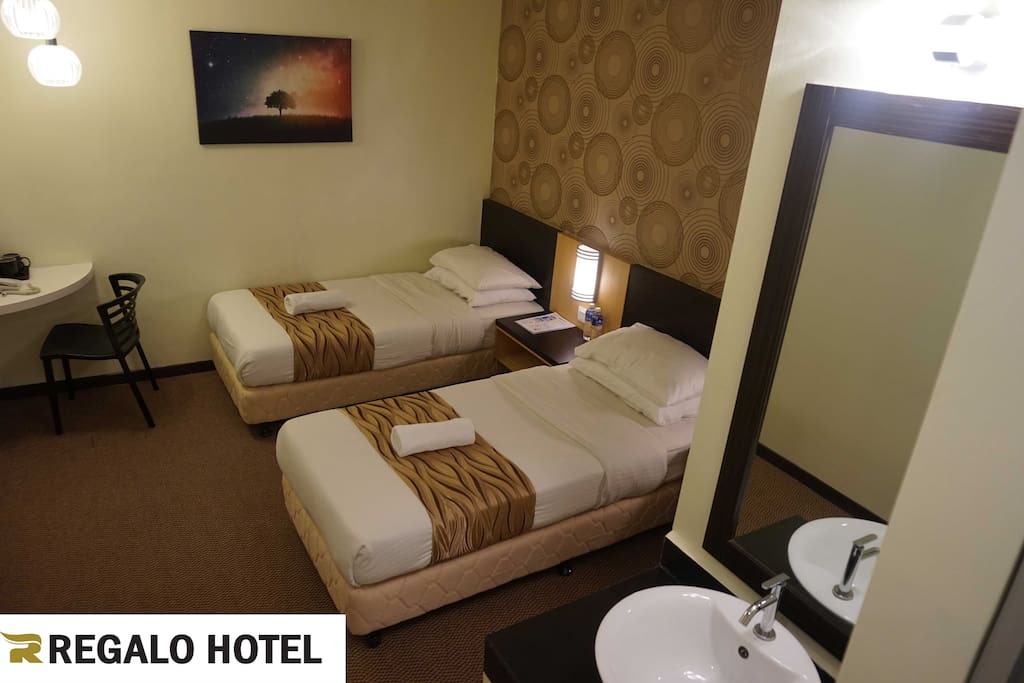 Deluxe Twin Room