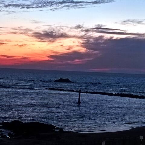 Apart w/balcony to the sea / Caxinas / waterfront