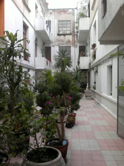 Se encuentra en este edificio.
