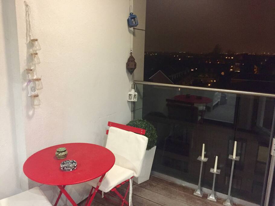 5th Floor Balcony w/ London View