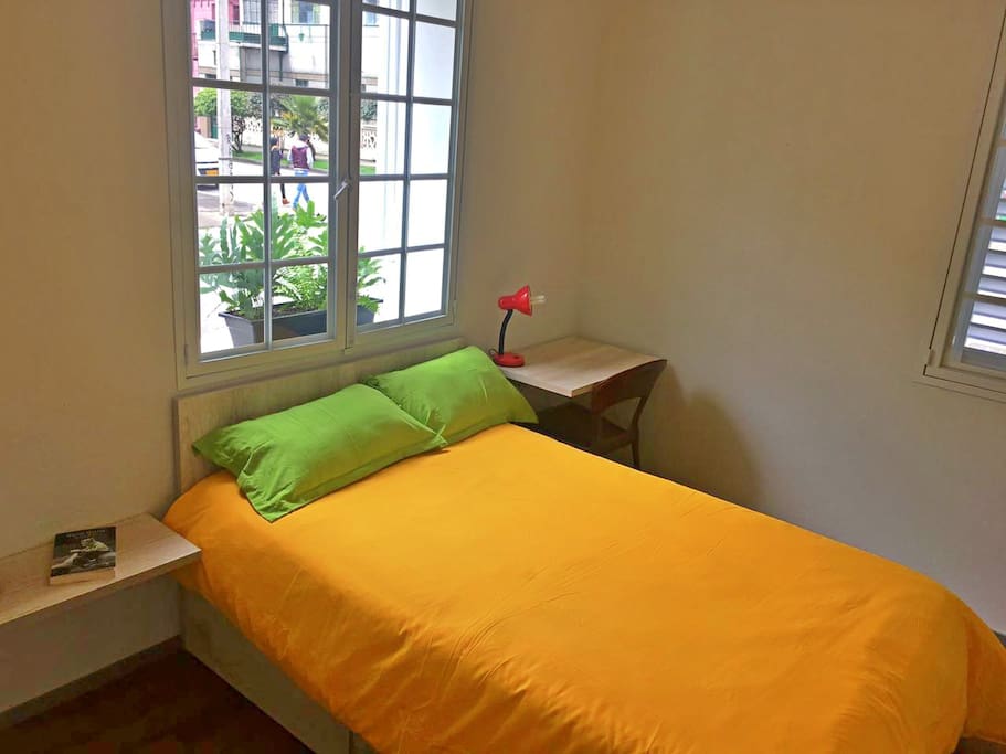 alcoba cama semidoble