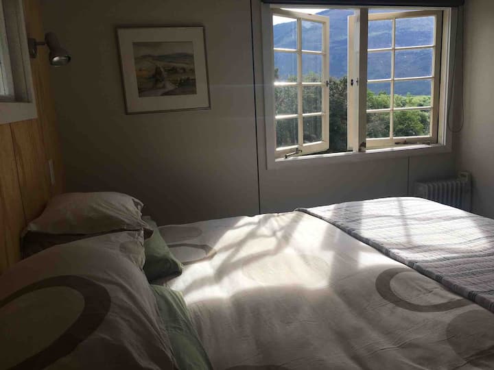 საძინებელი 1