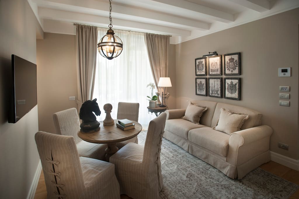 Villa Vitae - Luxury apartments -Appartamento Falletti - zona giorno