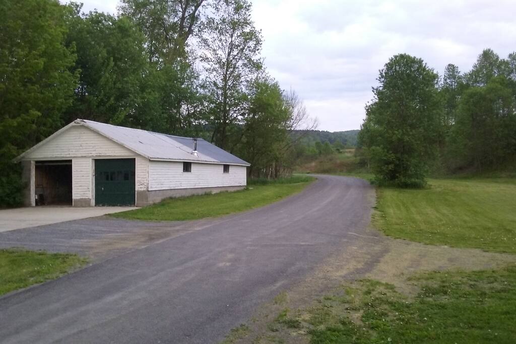 field entrance is on the right in this picture...