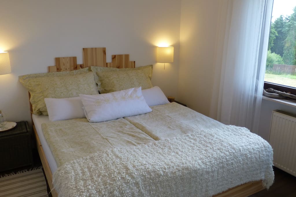 Wohnung "Vogelnest"
Schlafzimmer, Doppelbett 160x200cm, 1 Matratze