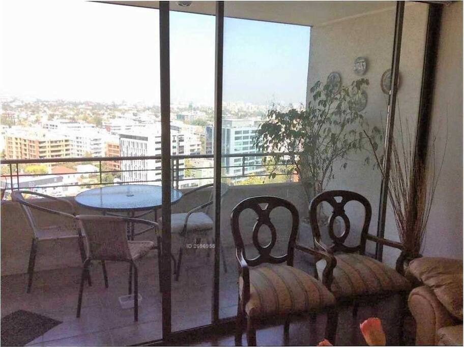 Terraza con hermosa vista a la ciudad