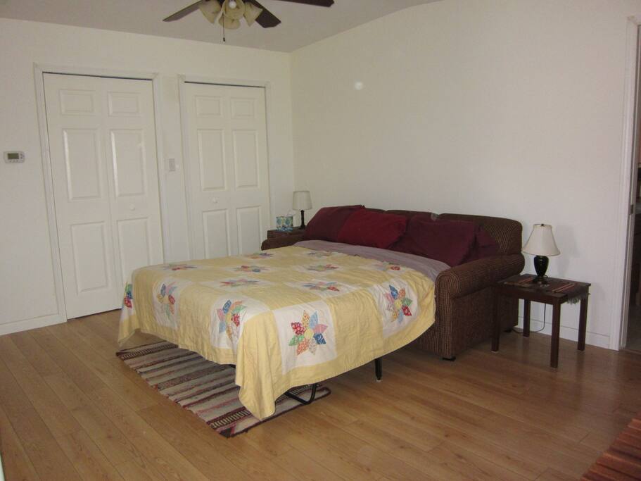 Bedroom 1 with queen size fold out shares Jack and Jill bathroom with Bedroom 2