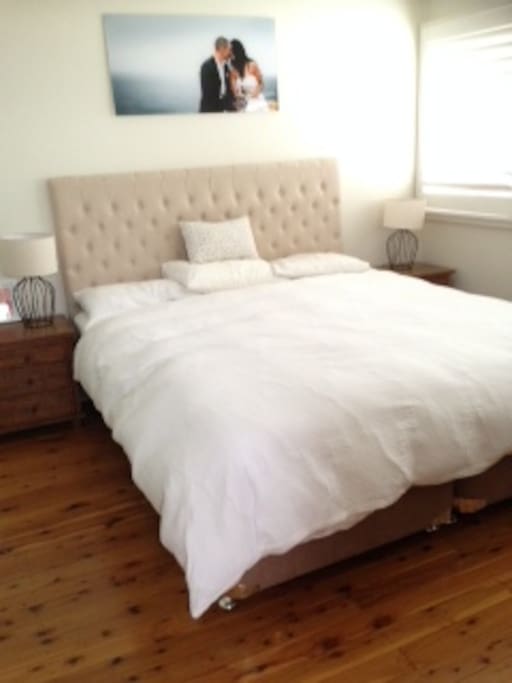 Main bedroom - King size bed