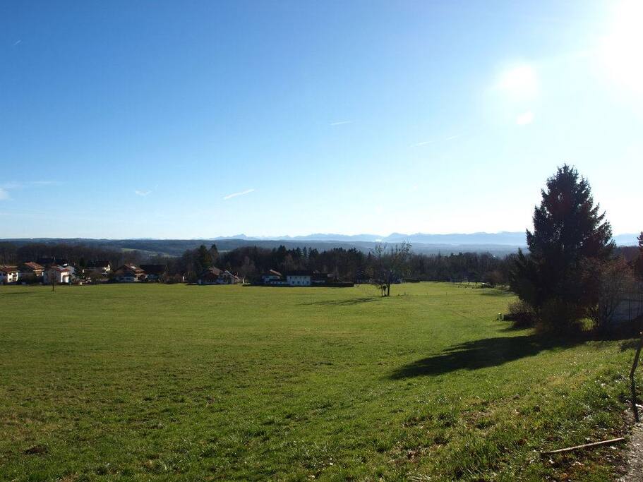 Panoramaaussicht m. Bergblick vom Balkon - Alpenpanorama