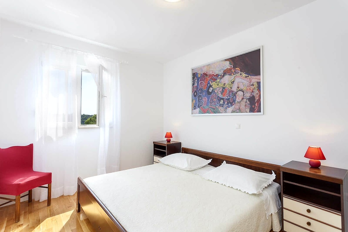 غرفة النوم 1