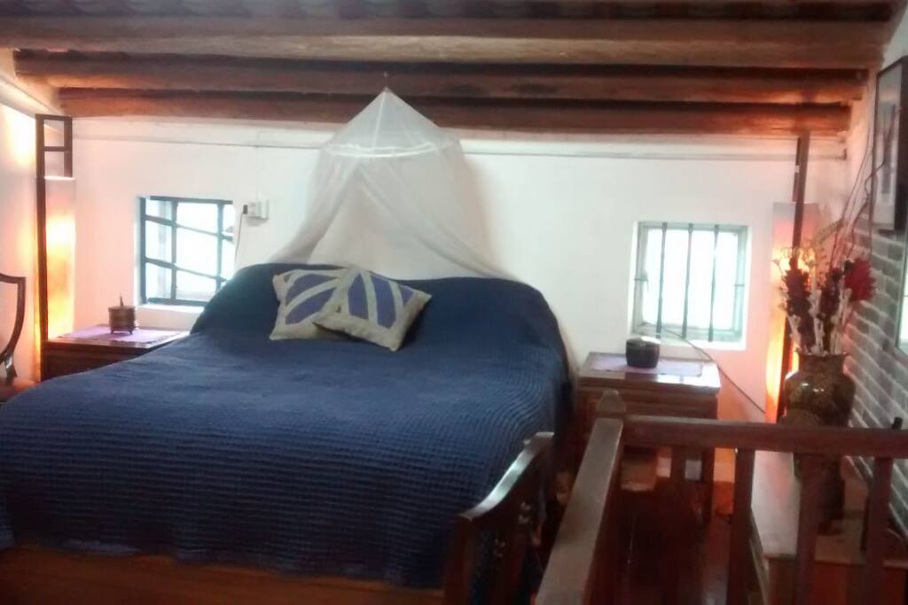 Bedroom with American Queen Size Bed