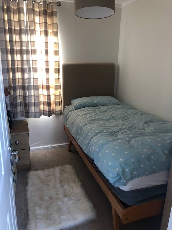 Jednokrevetna soba, dječji krevetić može se smjestiti u ovu sobu ako je potrebno.