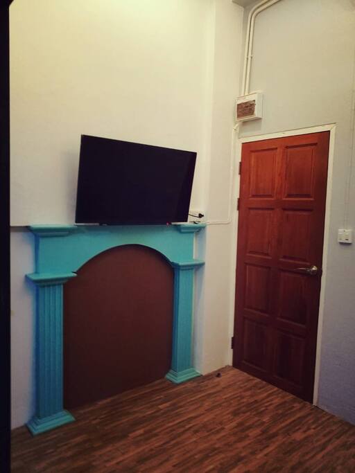 40inches Television with cable TV program