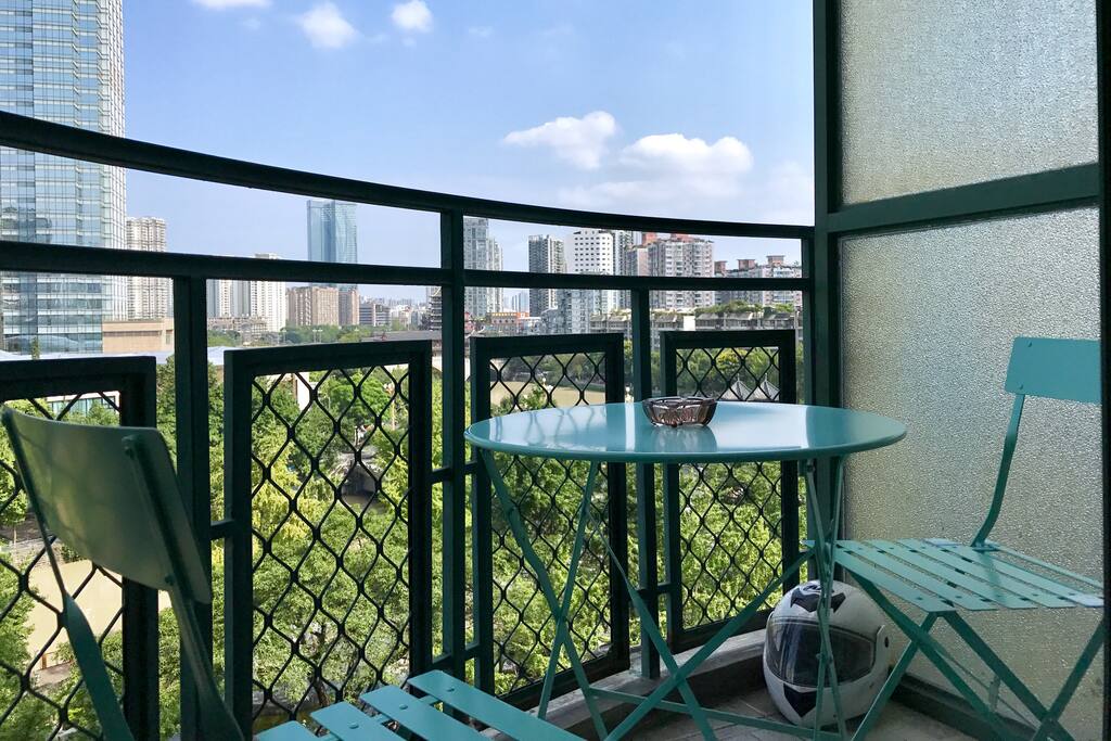 阳台观景处(吸烟请至阳台)