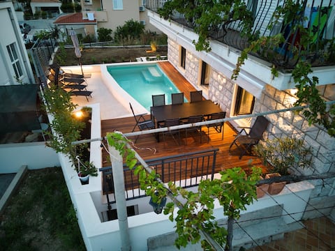 Villa Nika with private heated pool