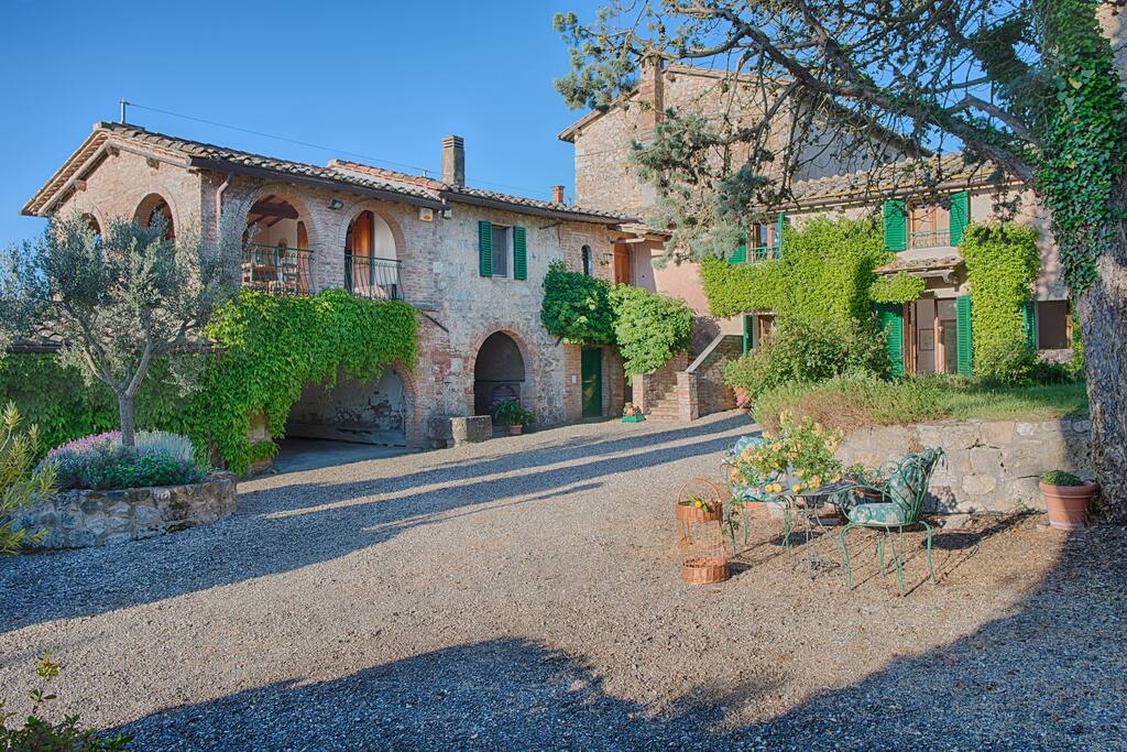The private courtyard and front view of the villa.