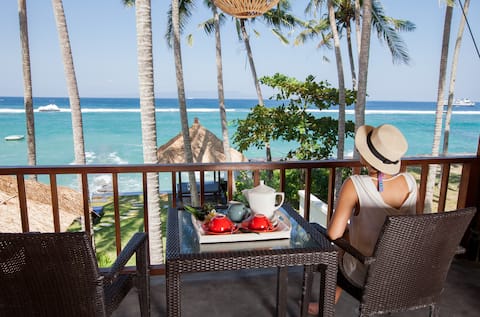 Villa Anjani - Beachfront & Snorkeling w/Cook