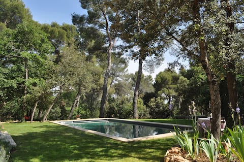 Villa with pool 5 km from Aix-en-Provence