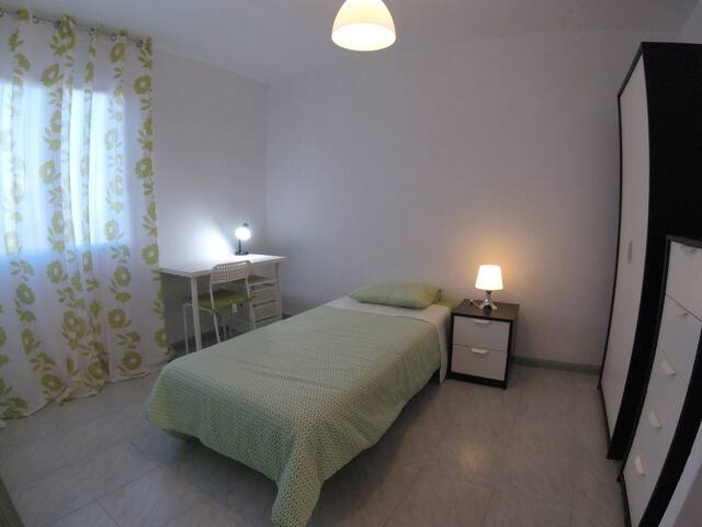 Big Flat, 3rd room, next to Santa Cruz & La Laguna
