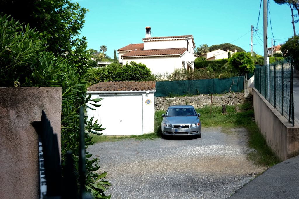 parking privé pour 3 voitures