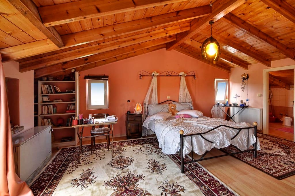 The attic - private room (with private bathroom)