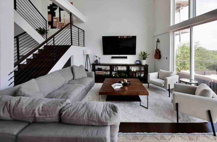 Skyline House gallery image 2