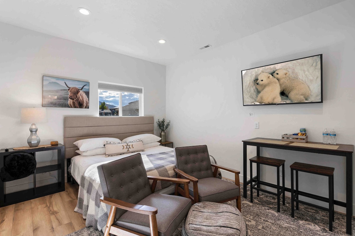 Top Airbnb: Mountain Ski Escape Studio in Draper