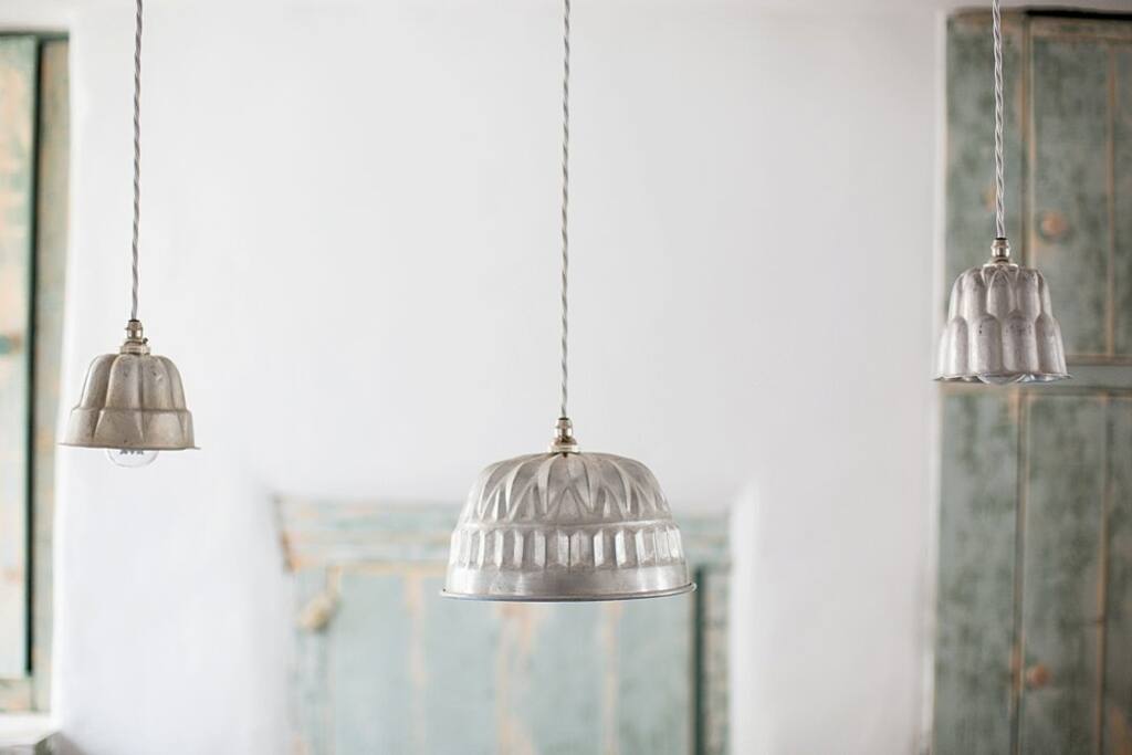 Ambient lighting for cosy dining