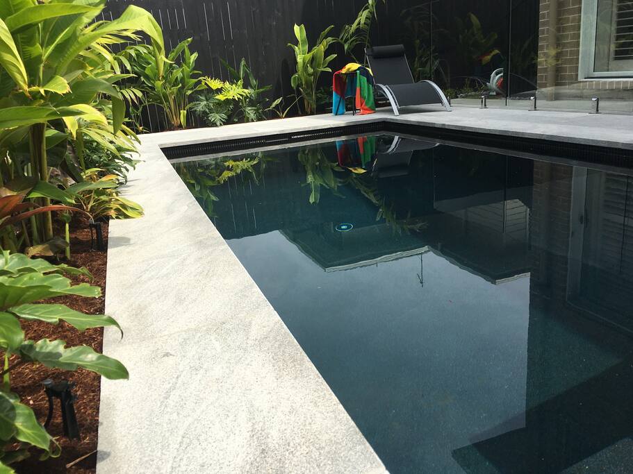 Private pool area