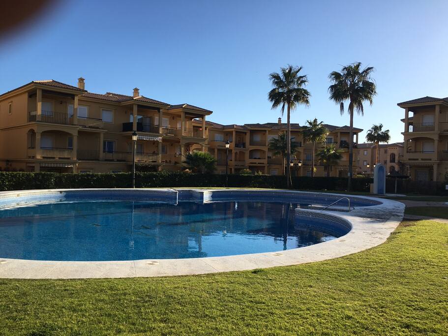 PISCINA COMUNITARIA