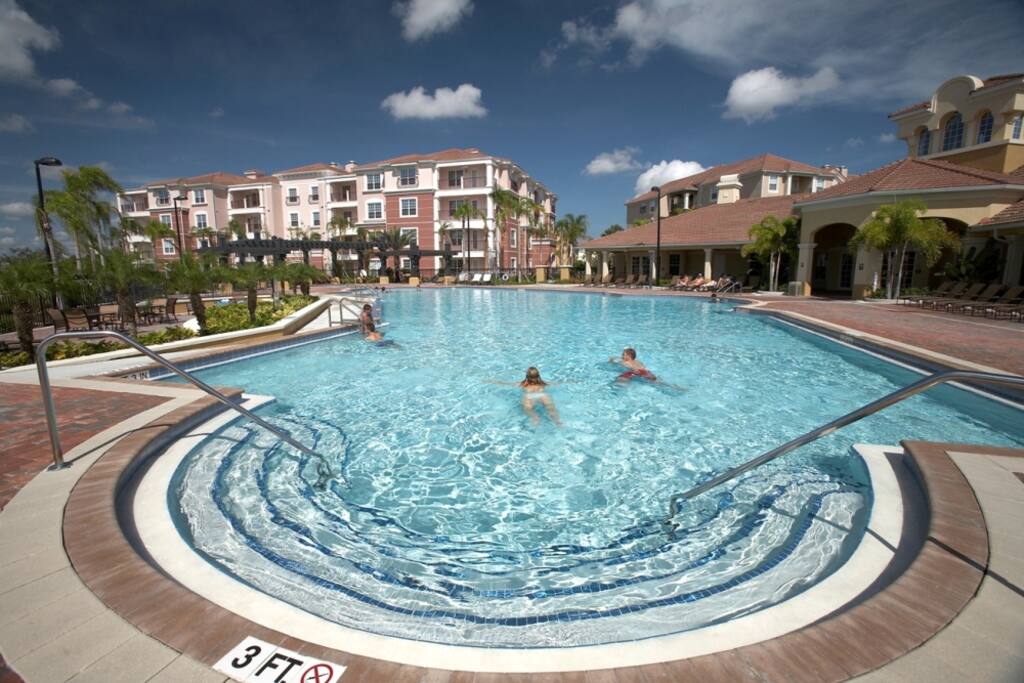 Pool,Resort,Swimming Pool,Water,Building