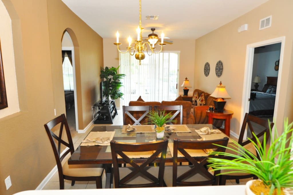 Dining Room, Indoors, Room, Chair, Furniture
